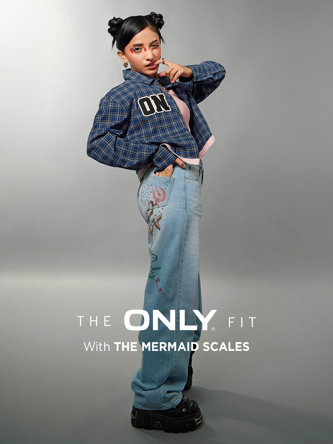 Rose Embroidered Straight Fit Jeans