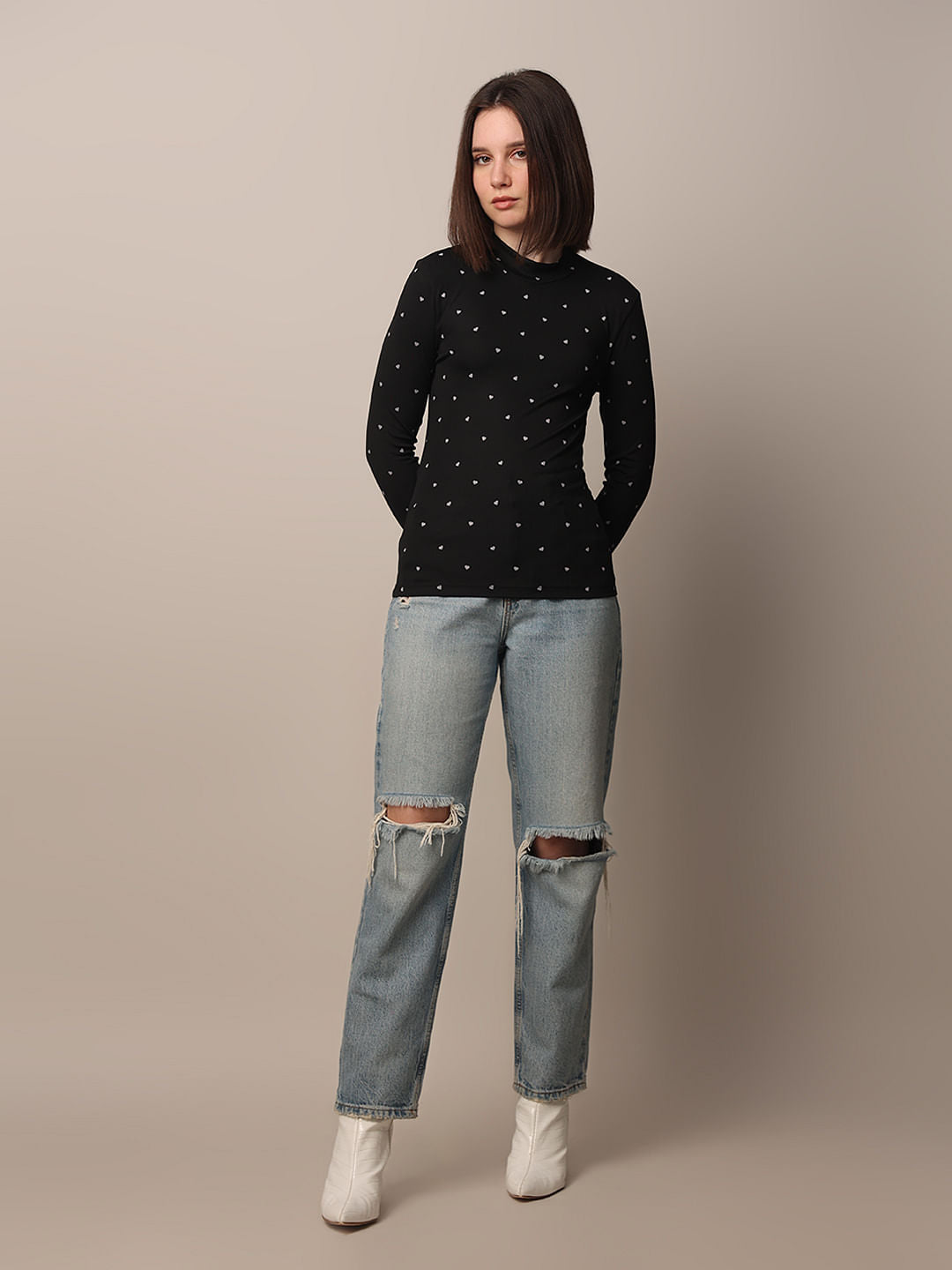 Black Heart Print Fitted Top