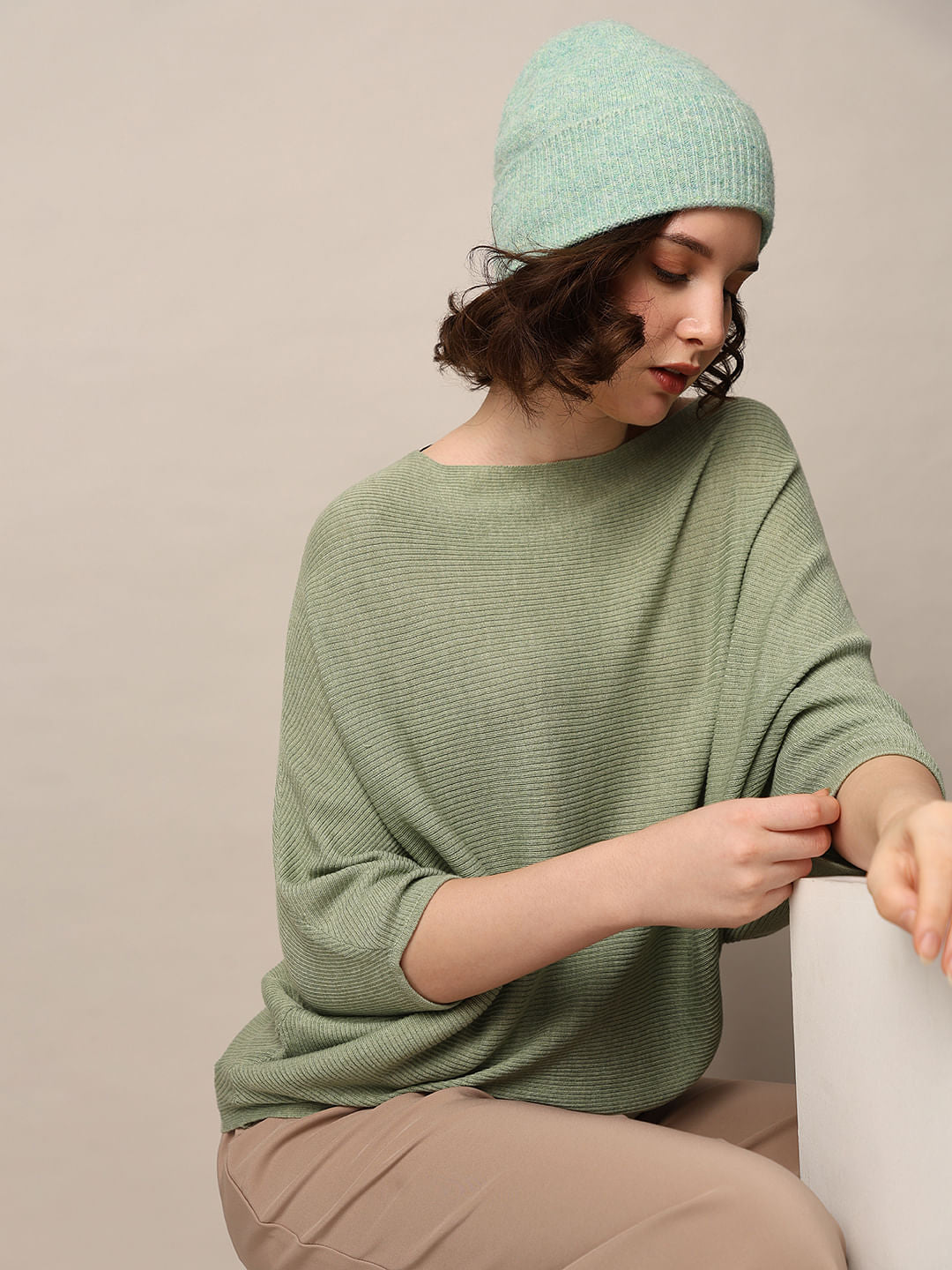 Green Batwing Sleeves Pullover