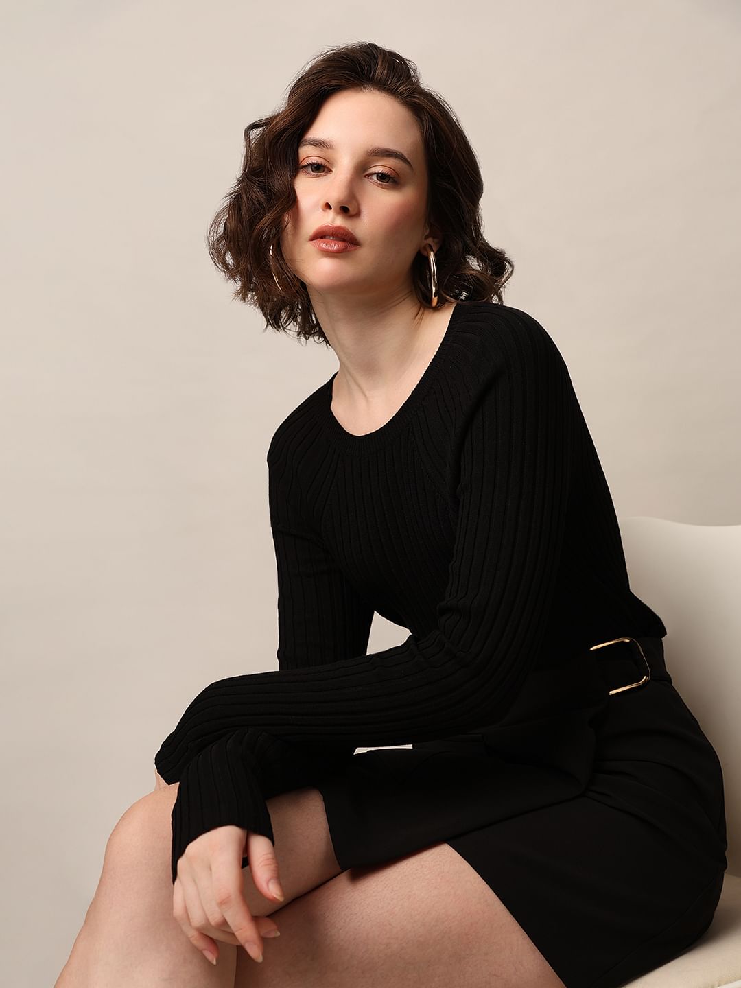 Black Rib-Knit Cropped Fitted Pullover