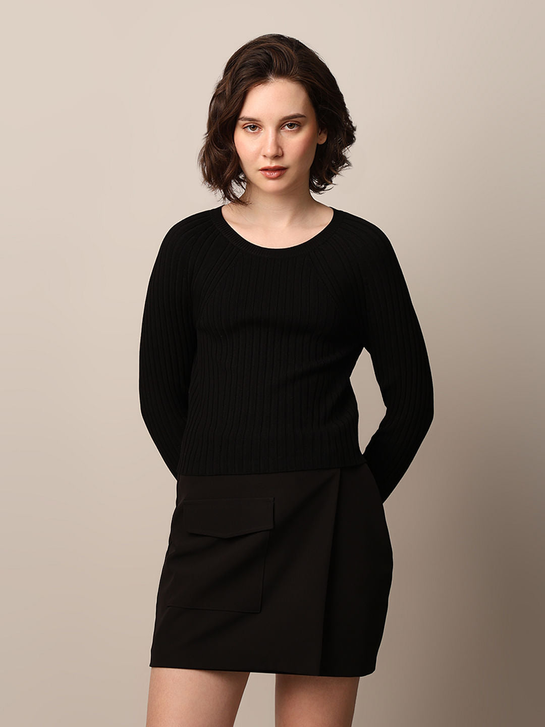 Black Rib-Knit Cropped Fitted Pullover