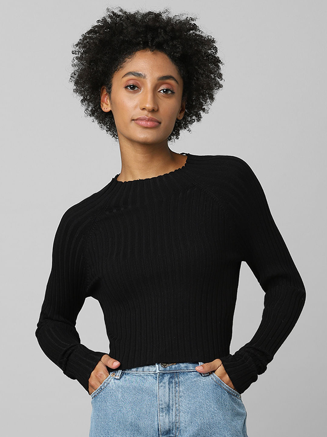 Black Ribbed Cropped Pullover