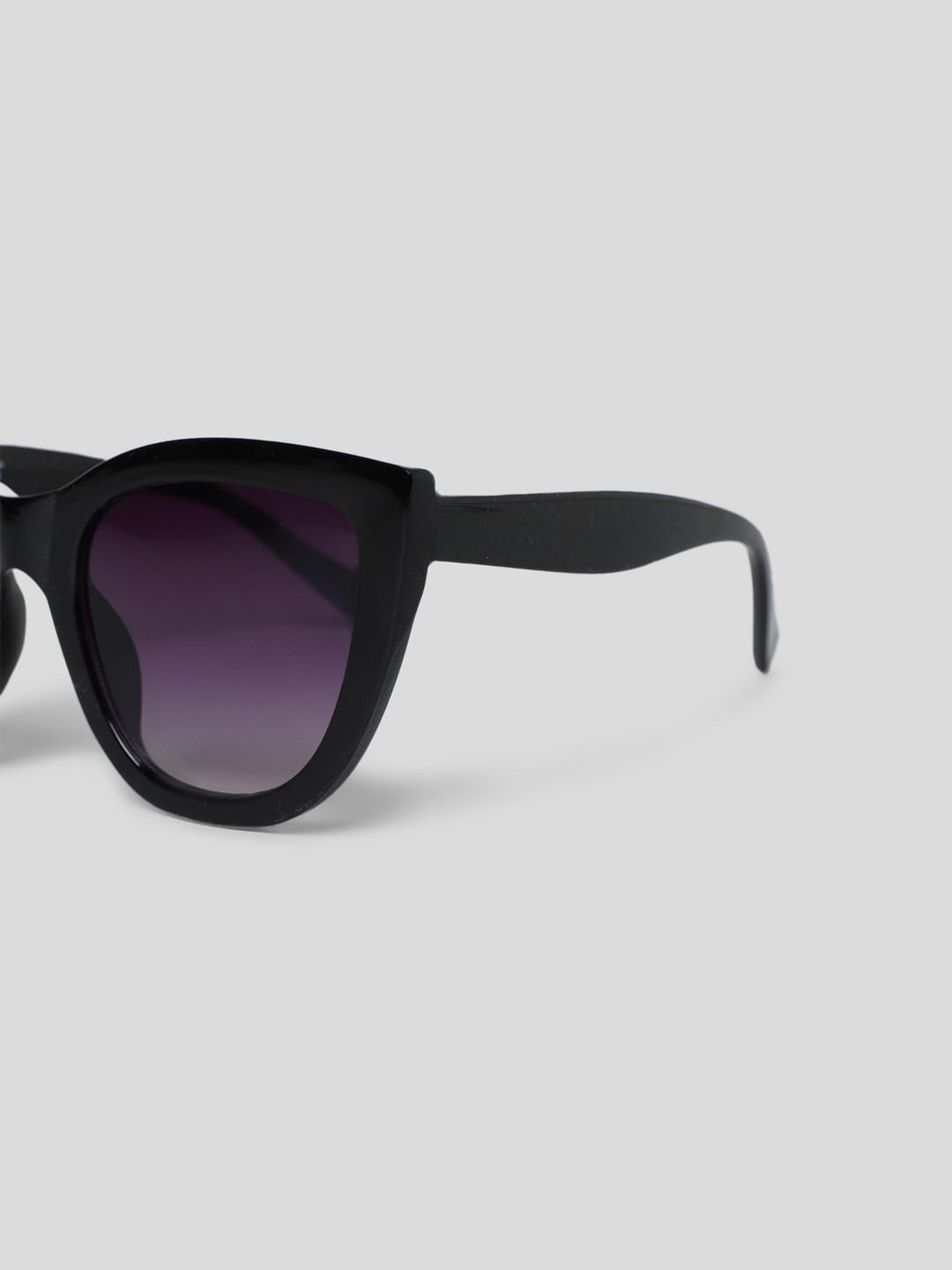 Black Cat-Eye Sunglasses