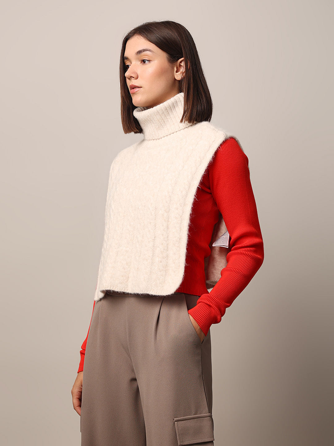 White High Neck Knitted Top