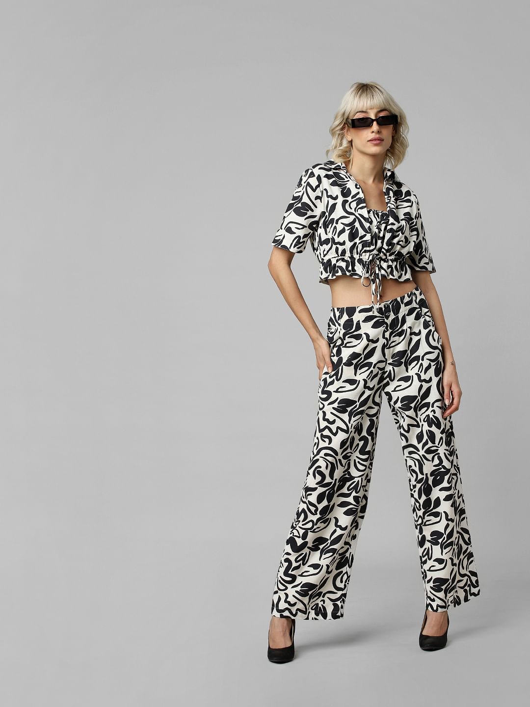 Black Mid Rise Floral Co-Ord Set Pants