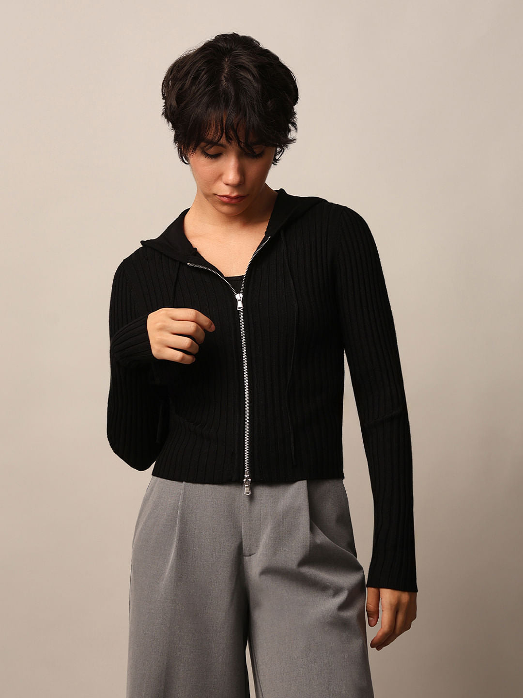 Black Ribbed Hooded Pullover