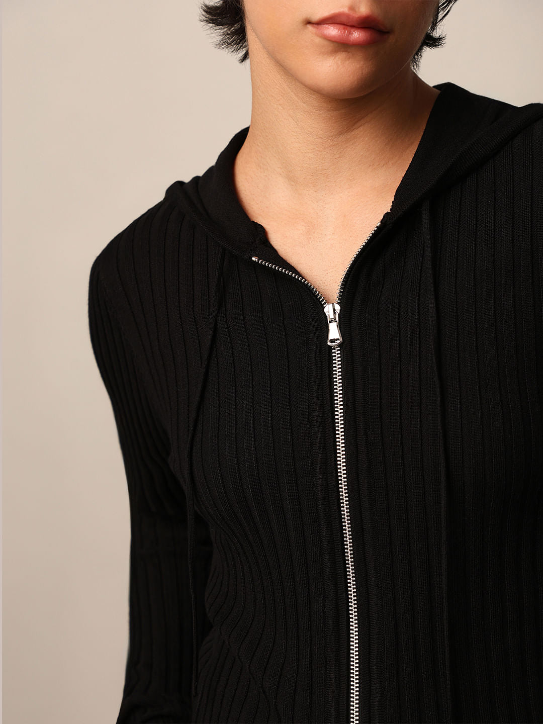 Black Ribbed Hooded Pullover