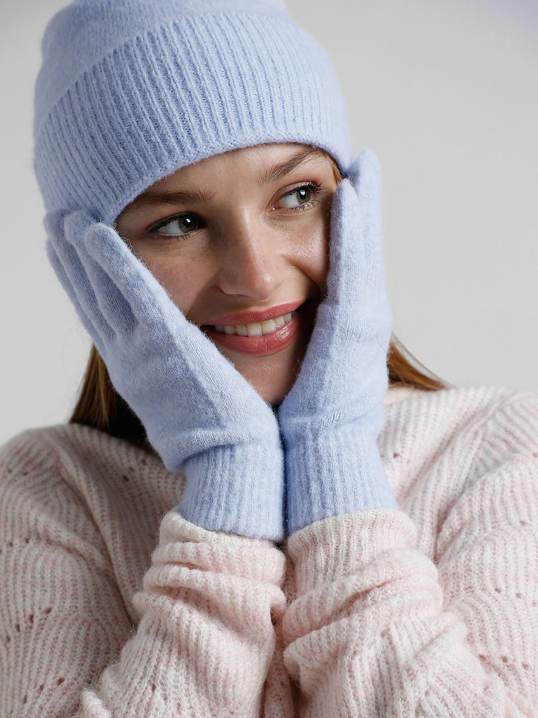 Light Blue Knit Gloves