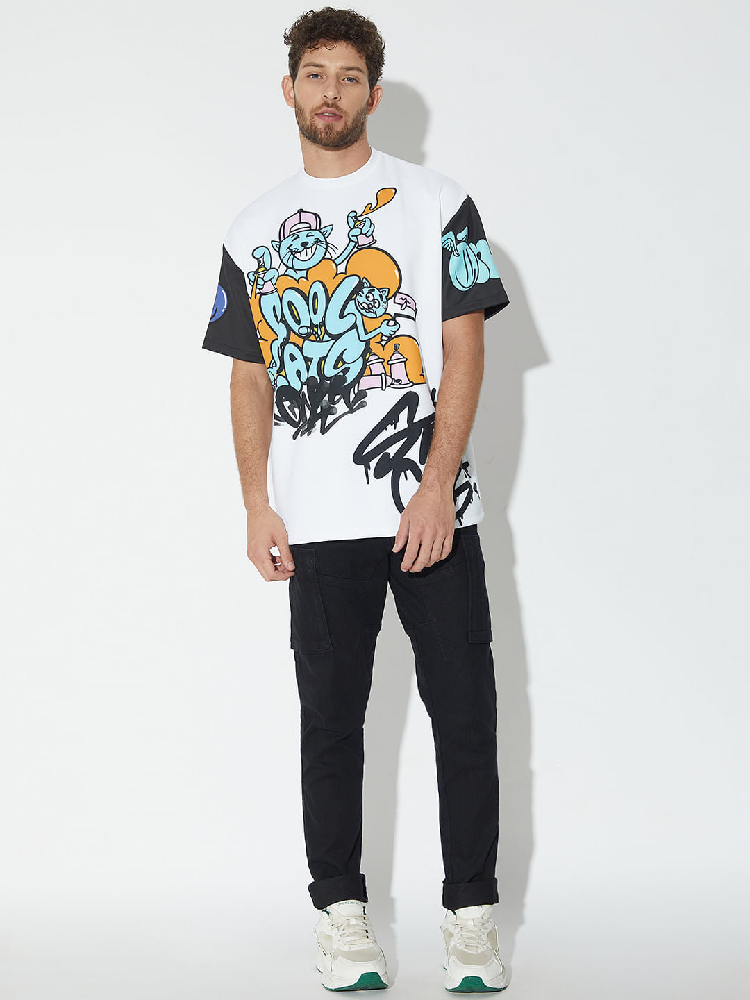 Only X Artverse White Graffiti Oversized Unisex T-Shirt