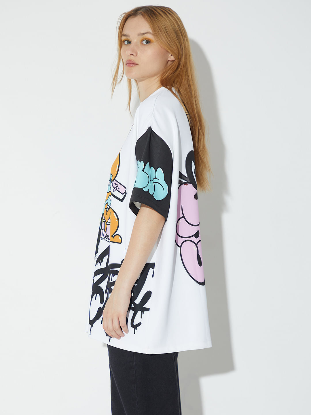 Only X Artverse White Graffiti Oversized Unisex T-Shirt