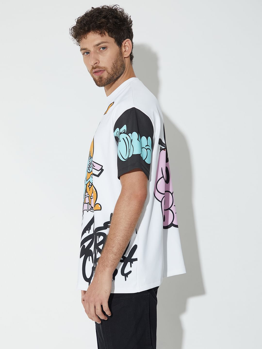 Only X Artverse White Graffiti Oversized Unisex T-Shirt