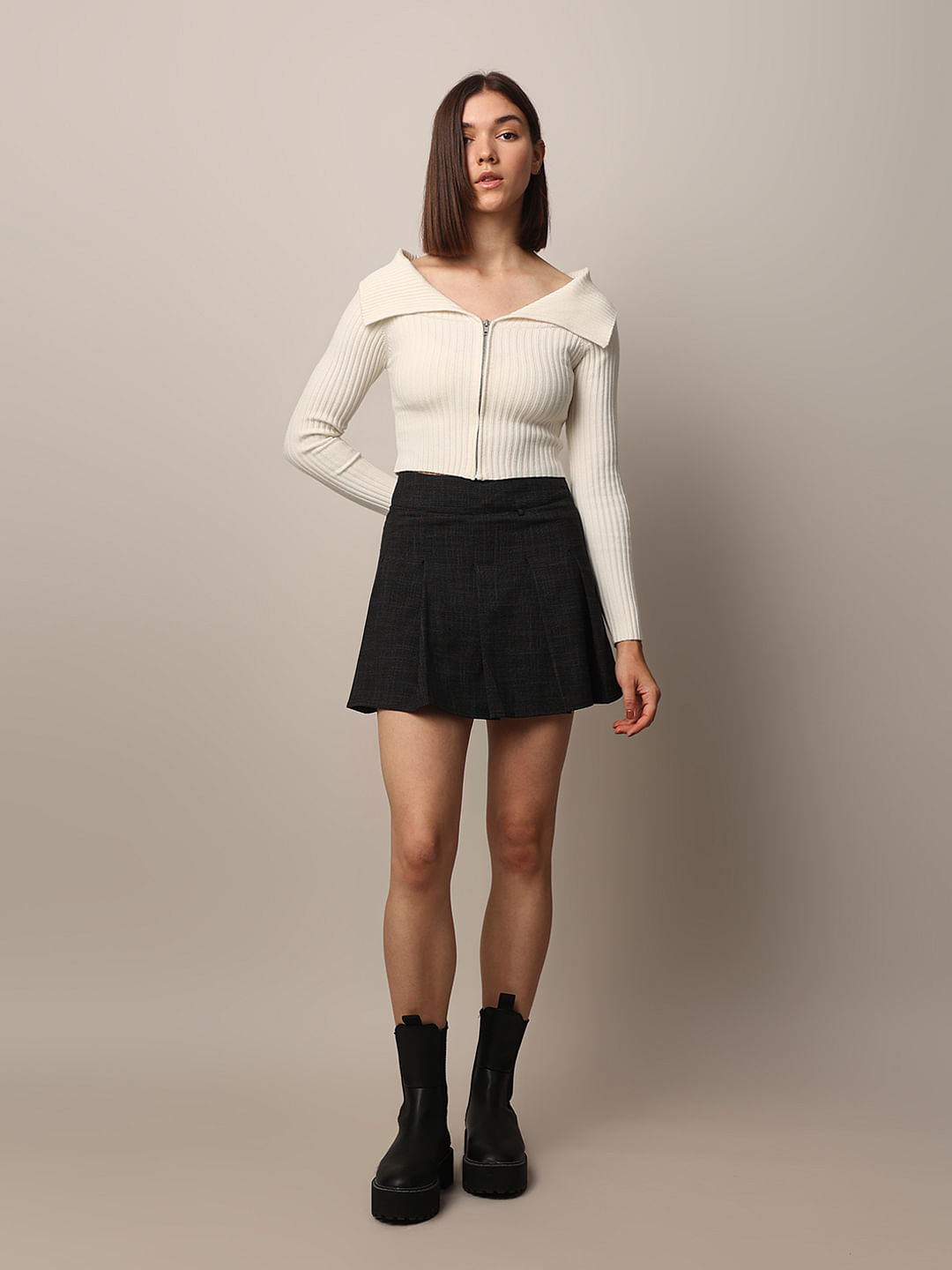 White Cropped Fitted Cardigan