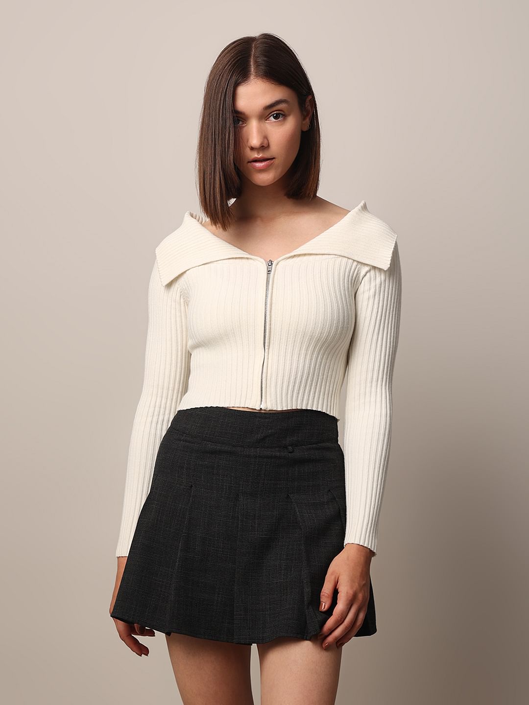 White Cropped Fitted Cardigan