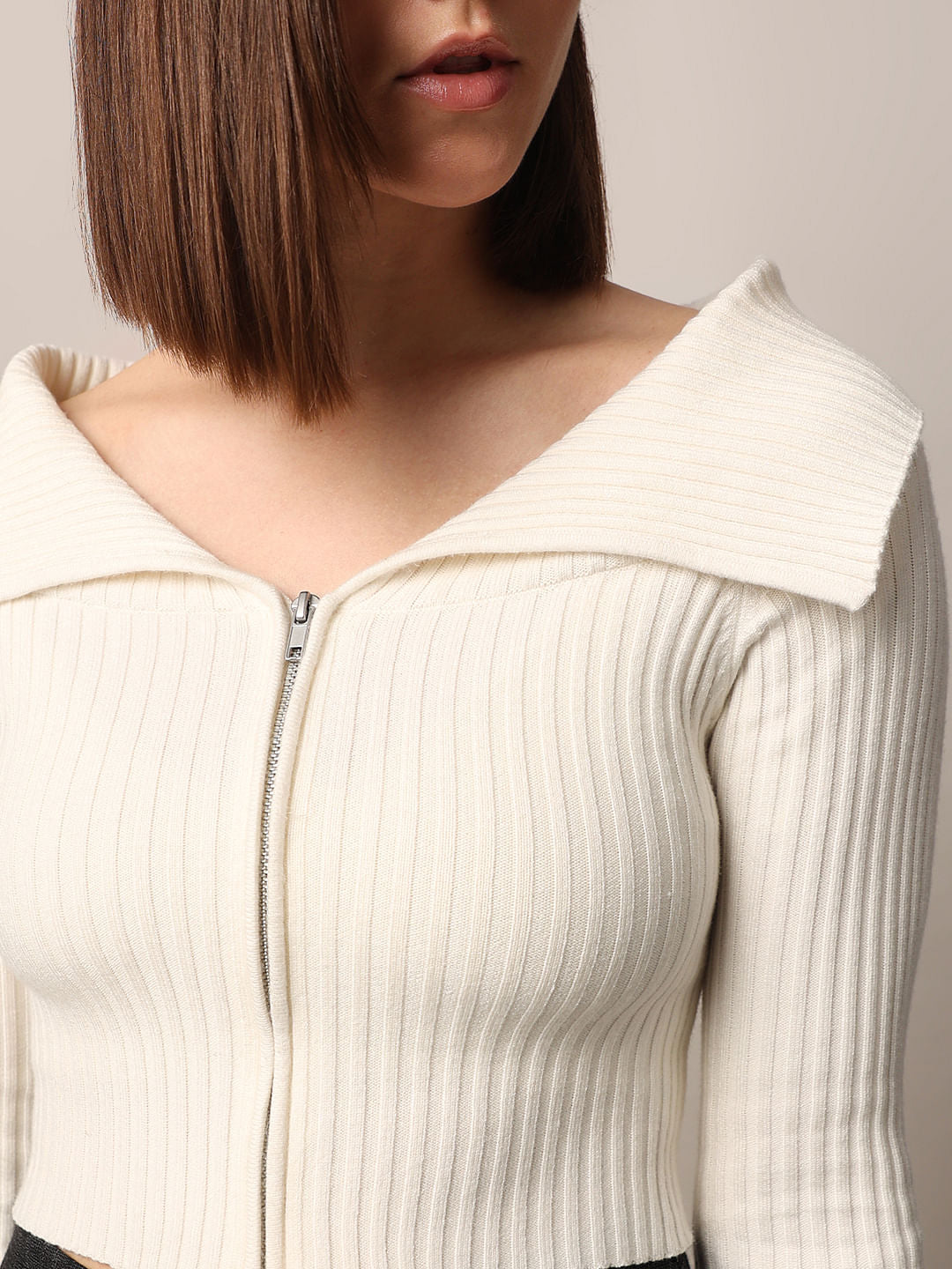 White Cropped Fitted Cardigan