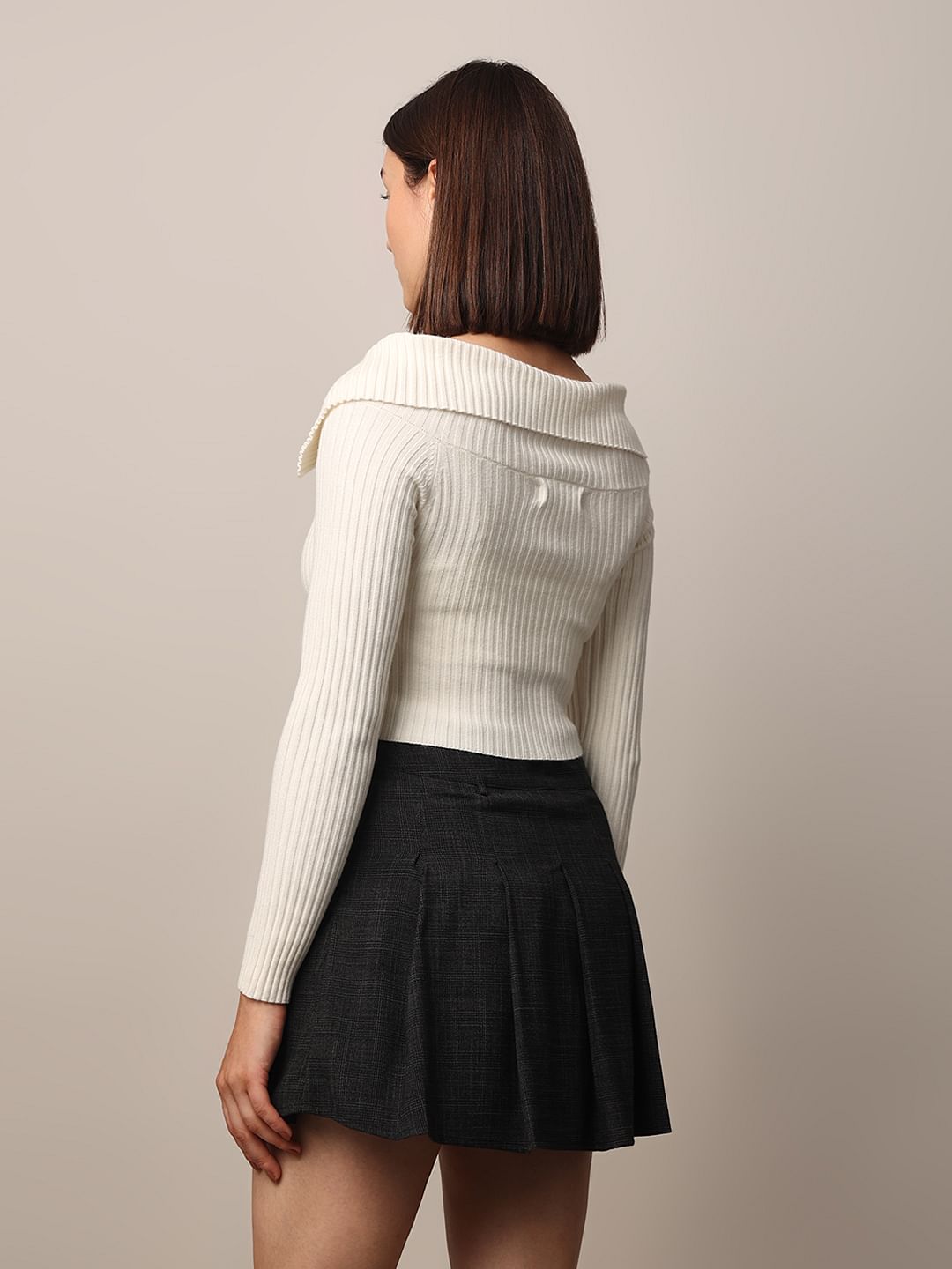 White Cropped Fitted Cardigan