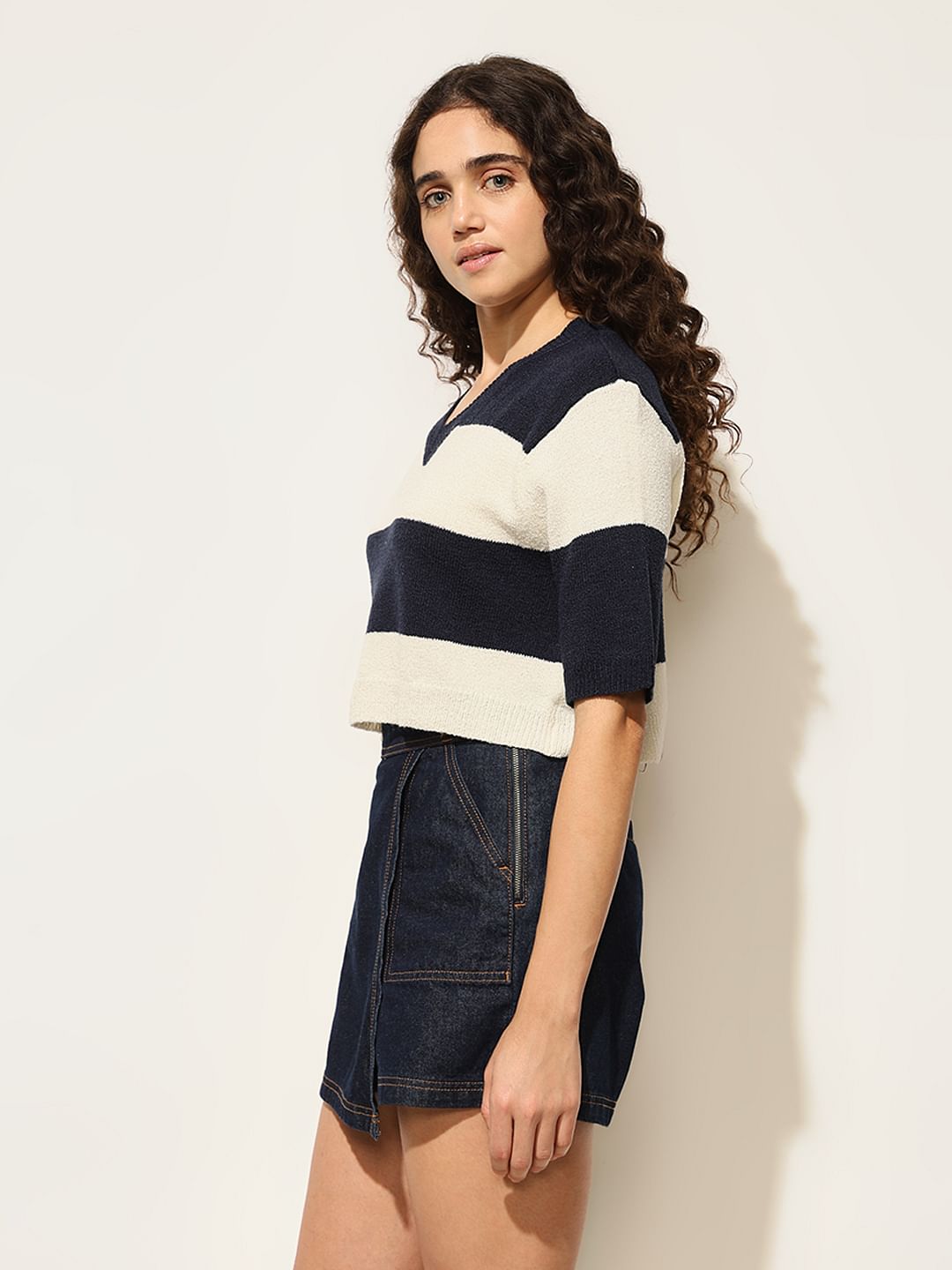 White Colourblocked V-Neck T-Shirt