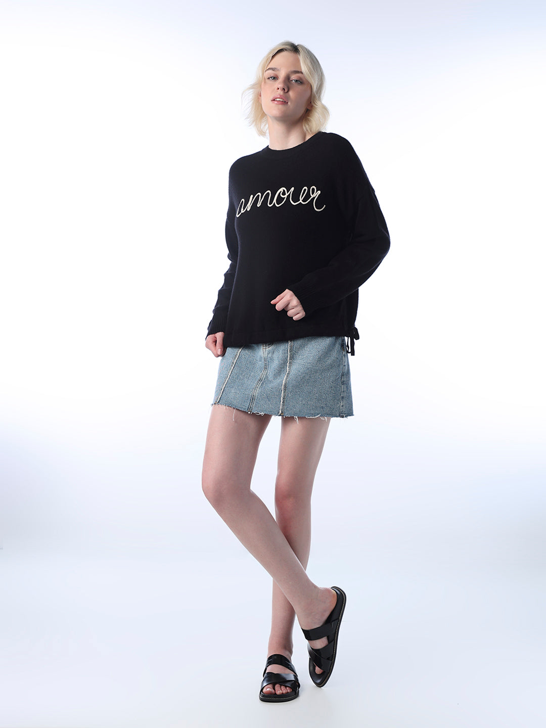 Embroidered Text Fine Knit Pullover