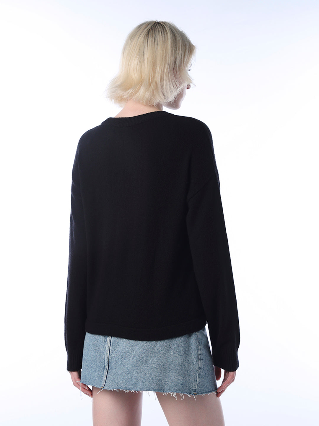 Embroidered Text Fine Knit Pullover