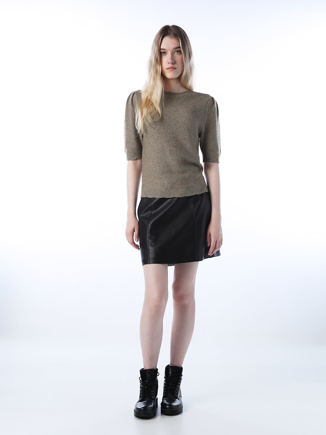 Puff-Sleeves Fine Knit Pullover