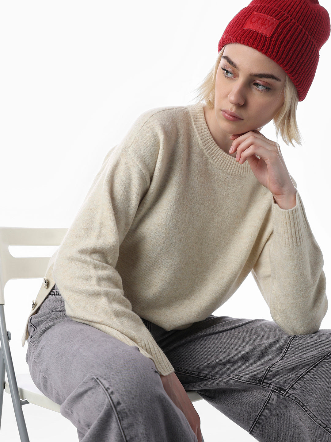 Cream O-Neck Pullover