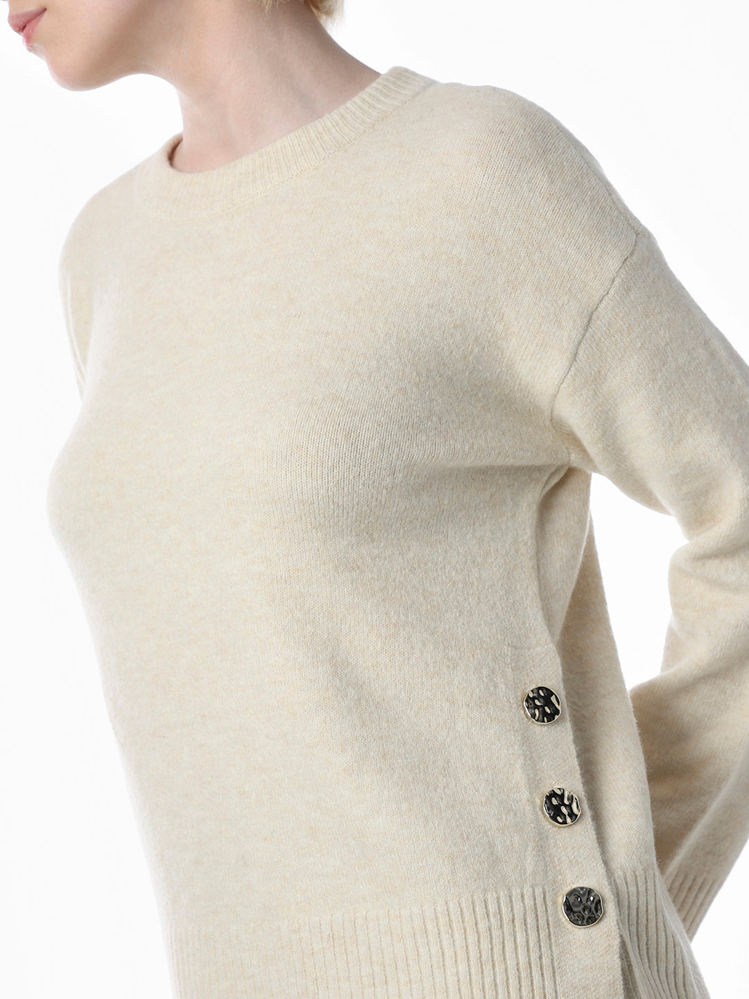 Cream O-Neck Pullover