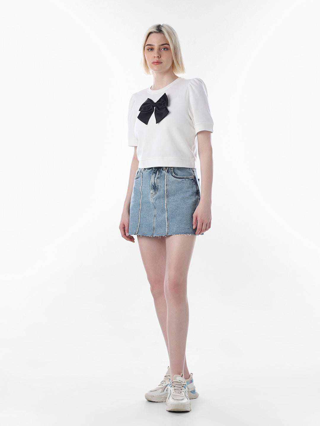 White Bow Detail Cropped Sweatshirt