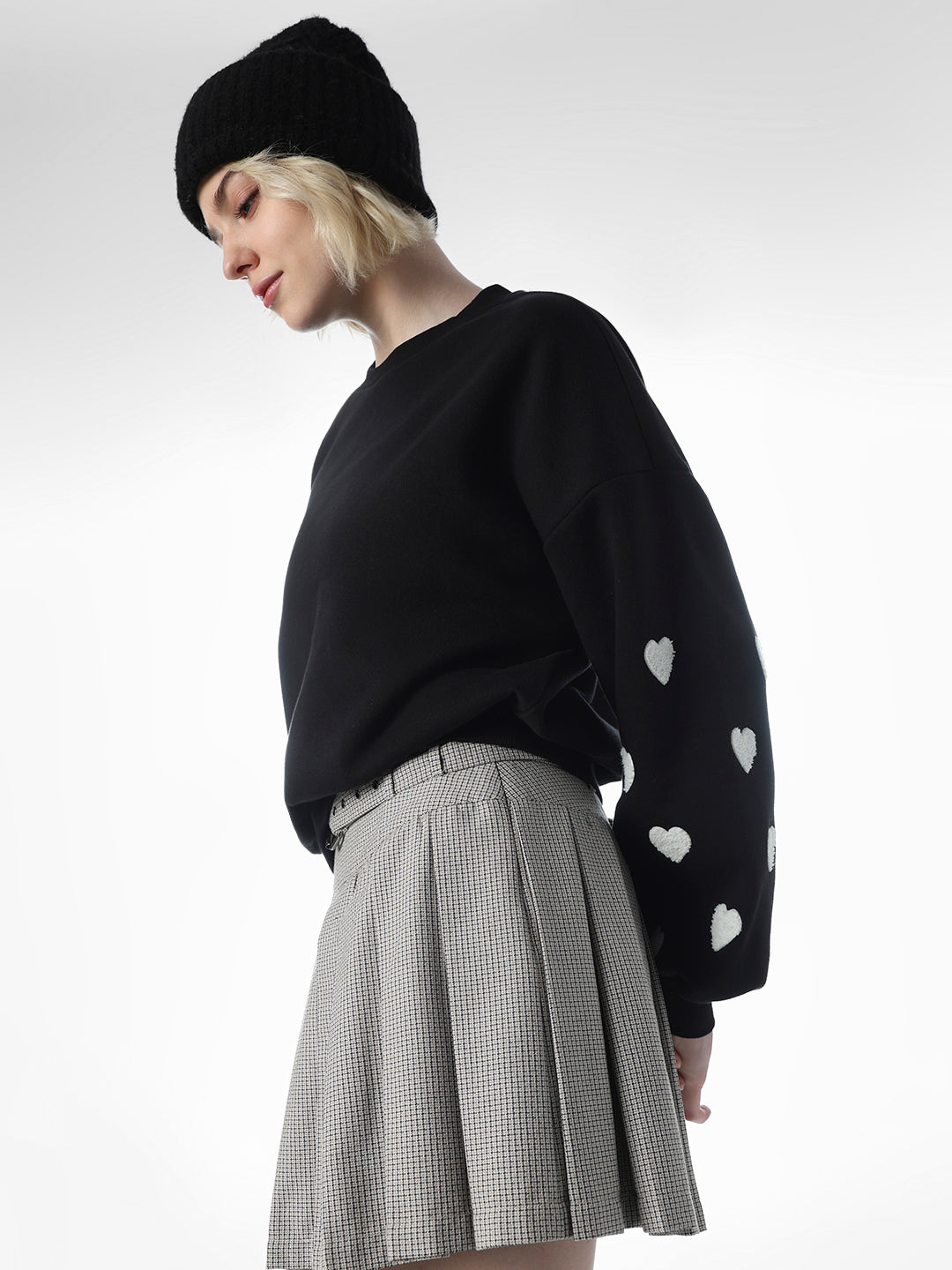 Black O-Neck Printed Sweatshirt