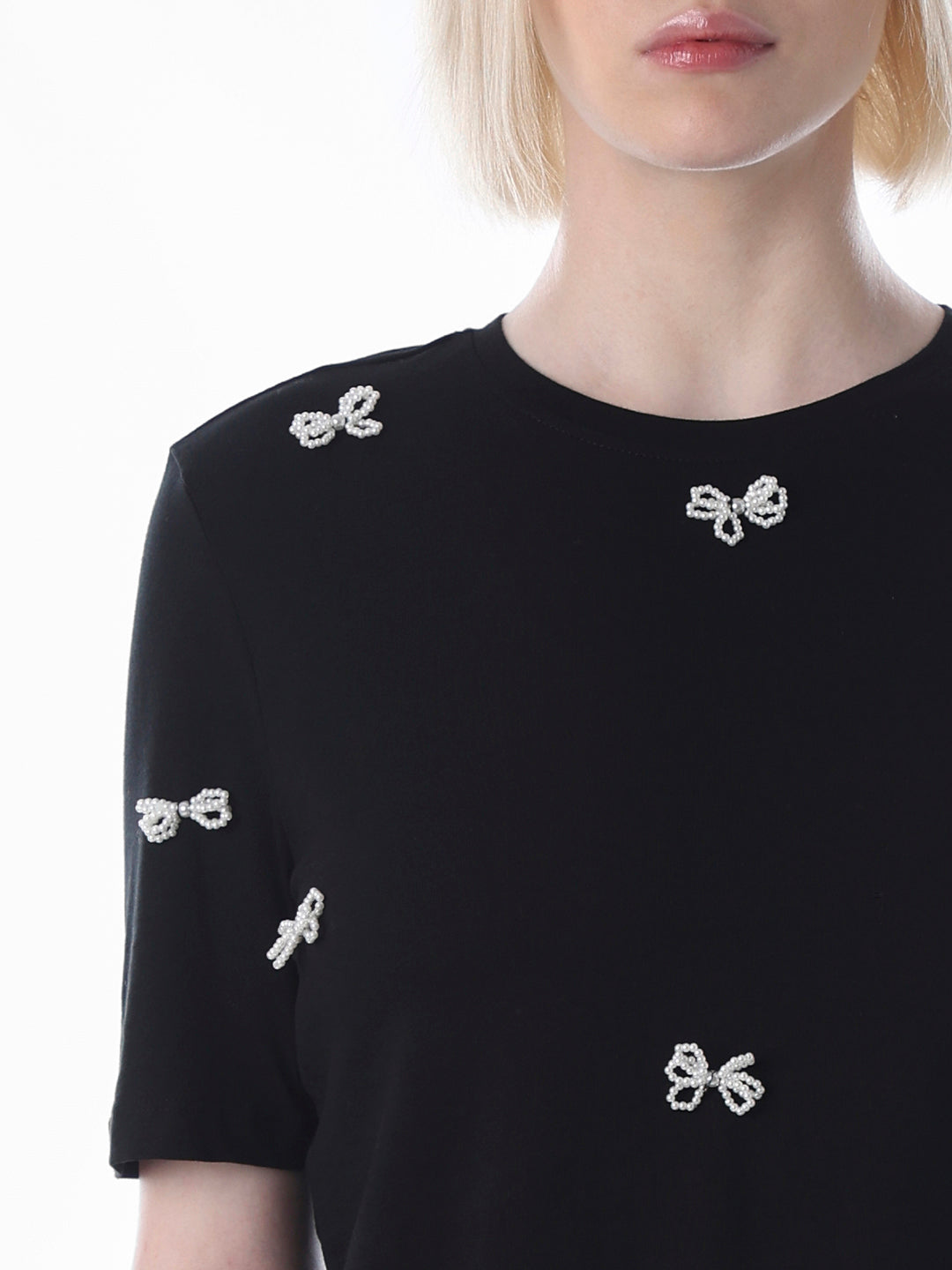 Black Pearl Motif Cotton T-shirt