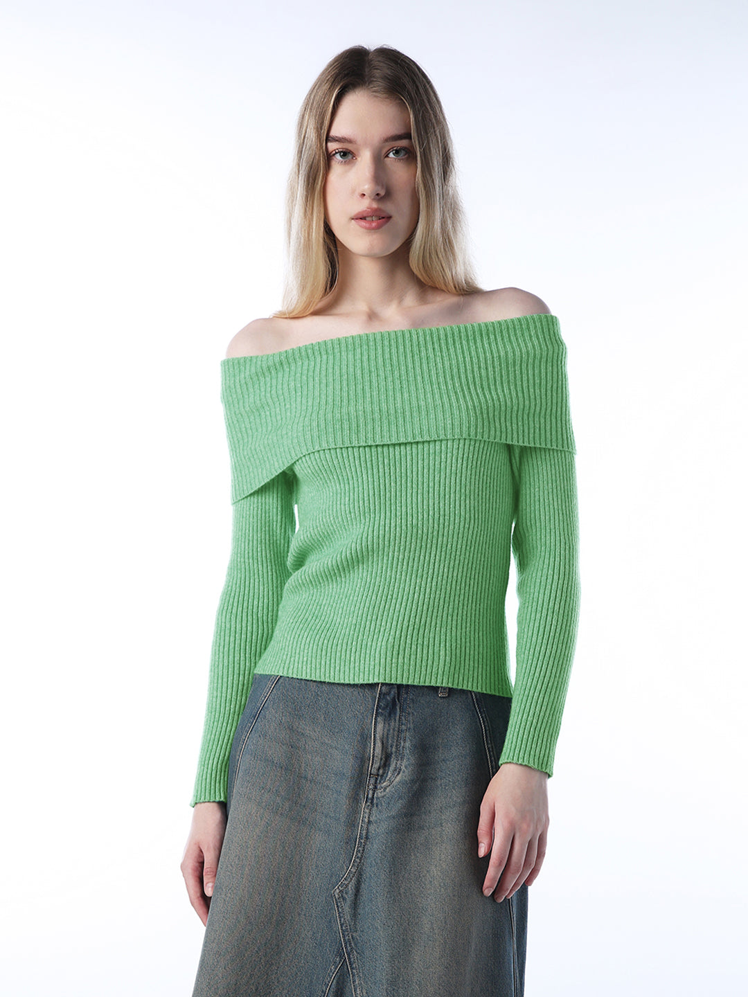 Off-Shoulder Fitted Pullover - Green