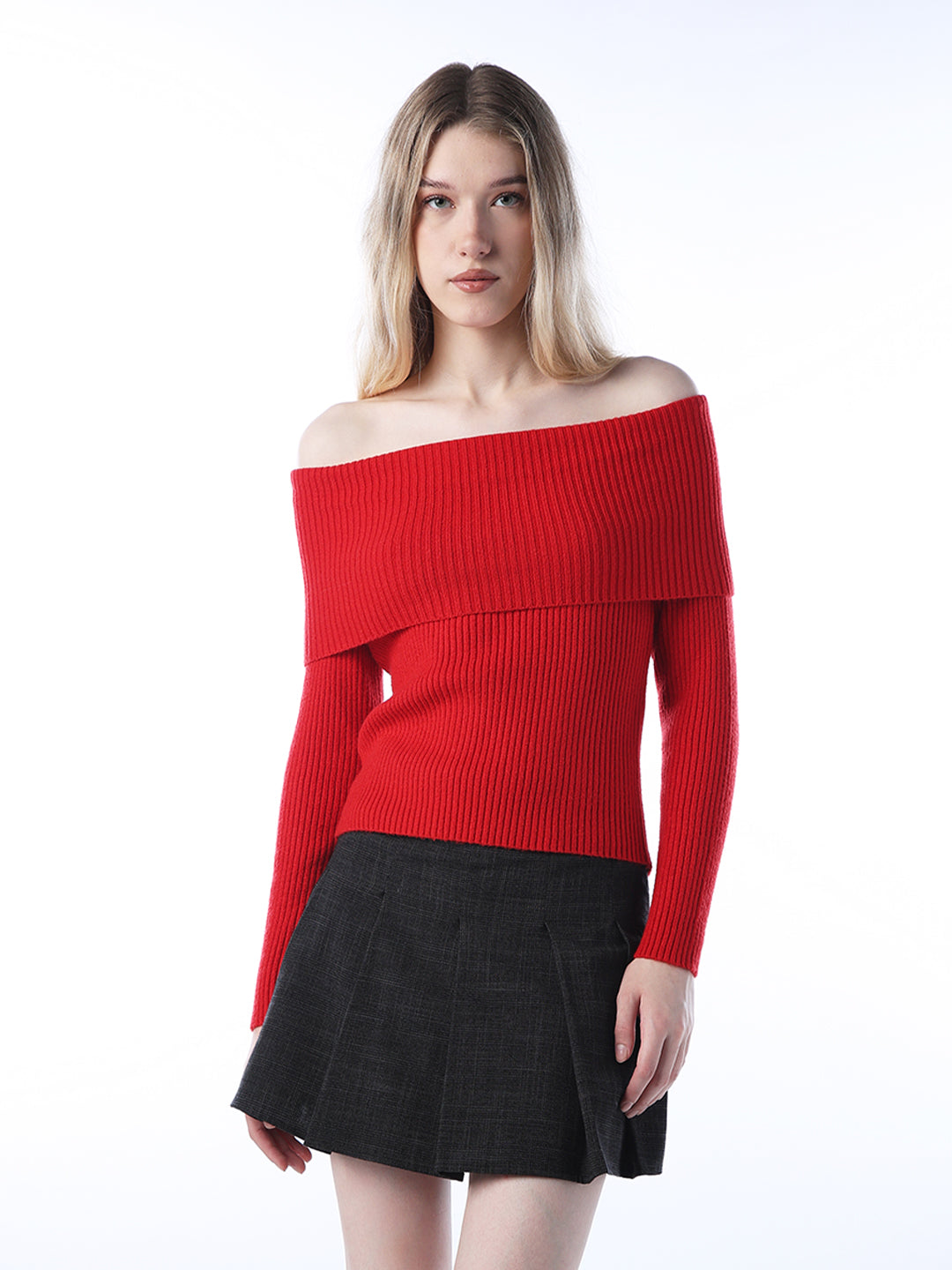 Off-Shoulder Fitted Pullover - Red