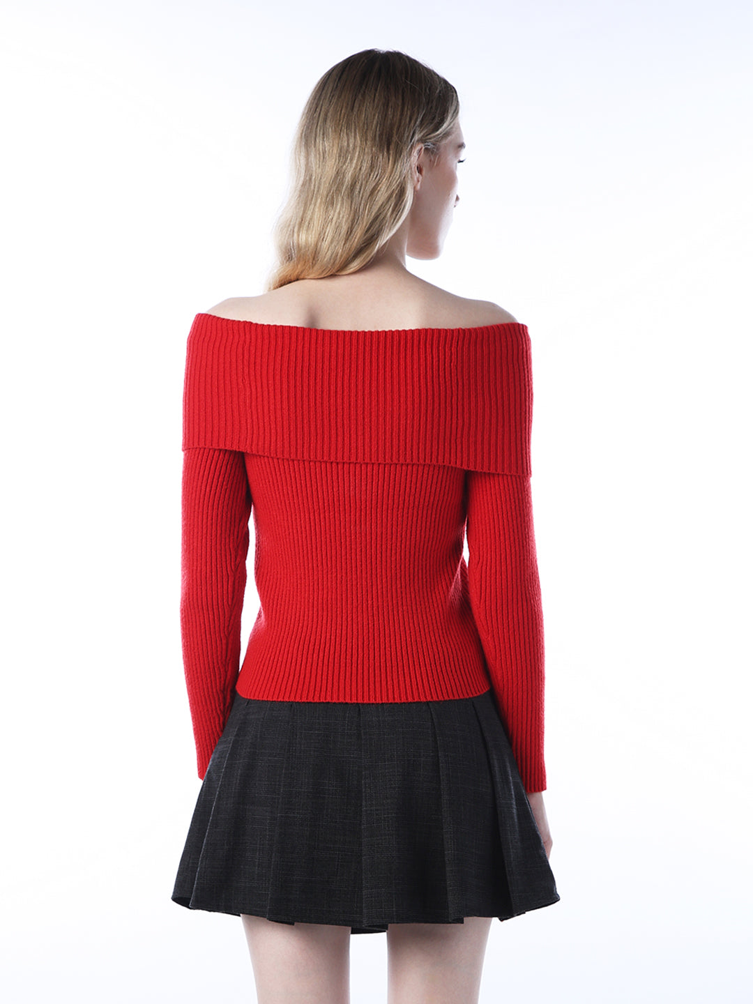 Off-Shoulder Fitted Pullover - Red