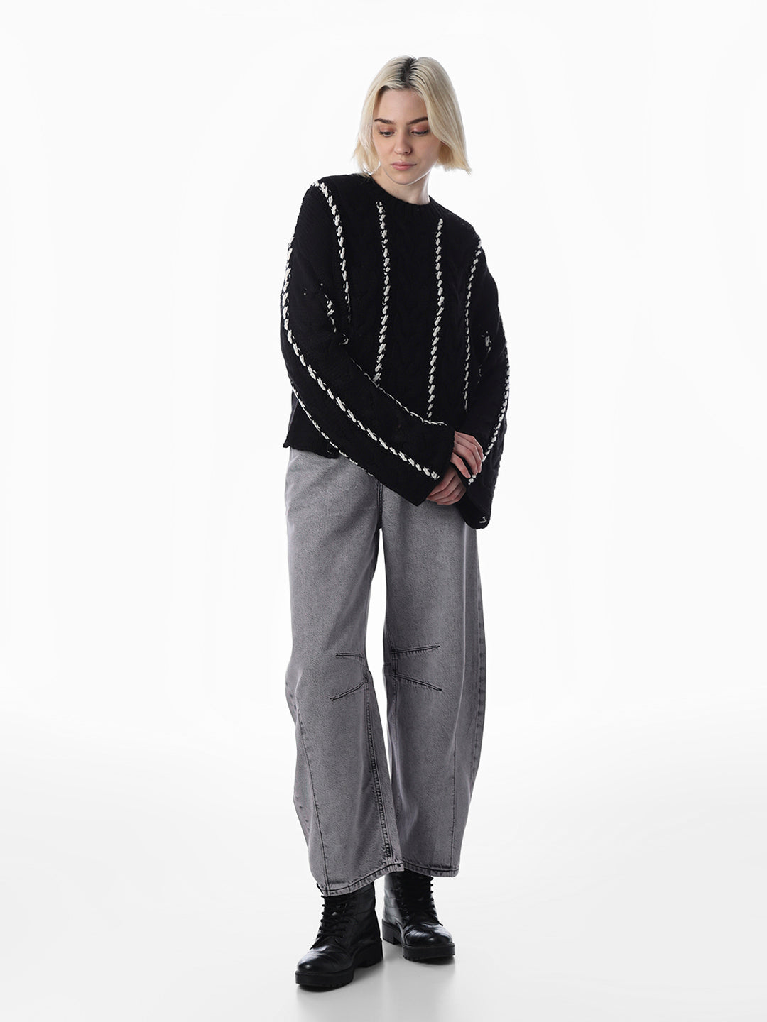 Black Cable Stitch O-Neck Pullover