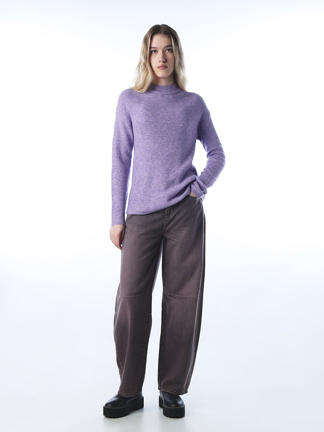 Cable-Knit O-Neck Pullover