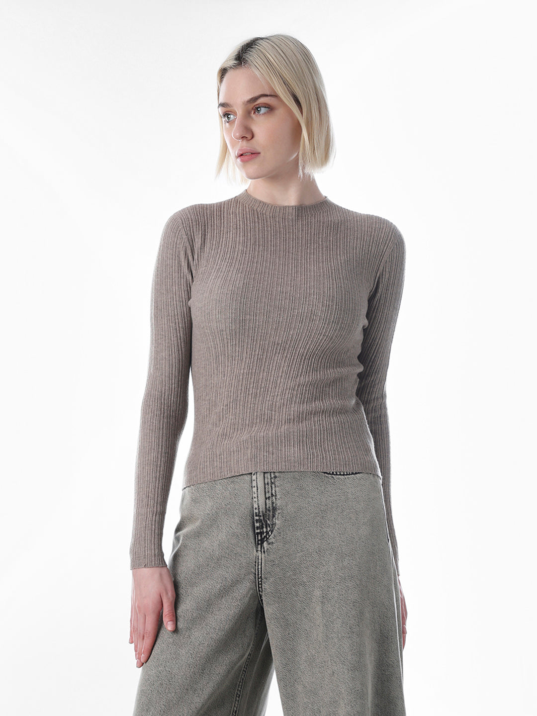 Grey Body-Fitted Rib Knit Pullover