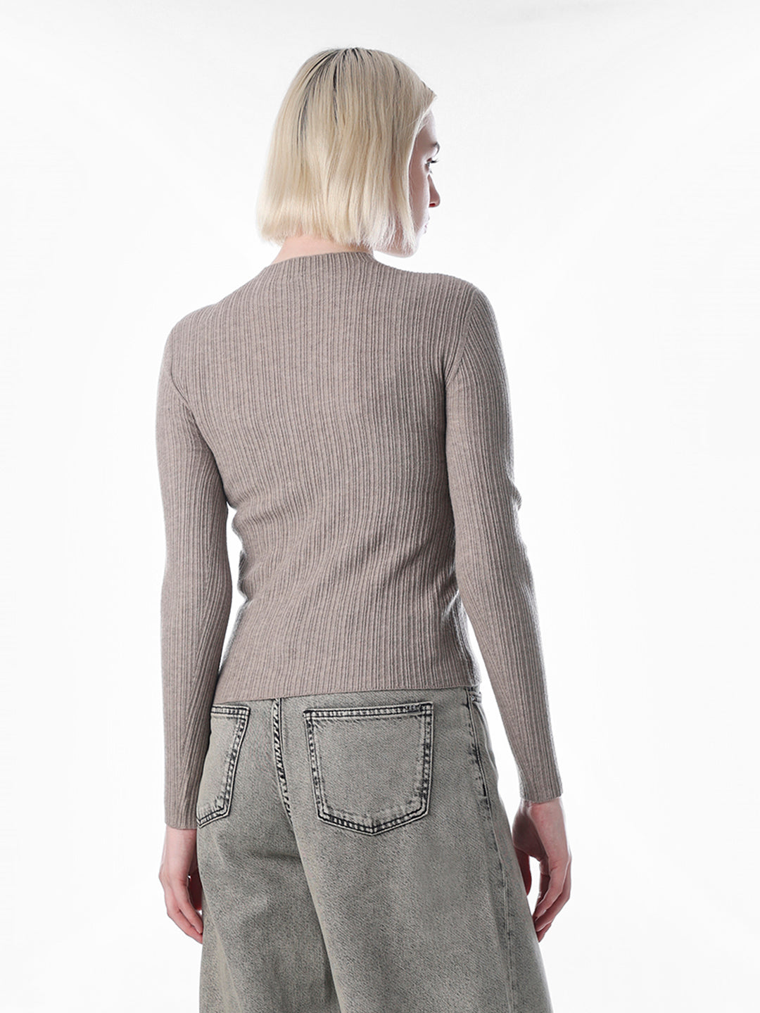 Grey Body-Fitted Rib Knit Pullover