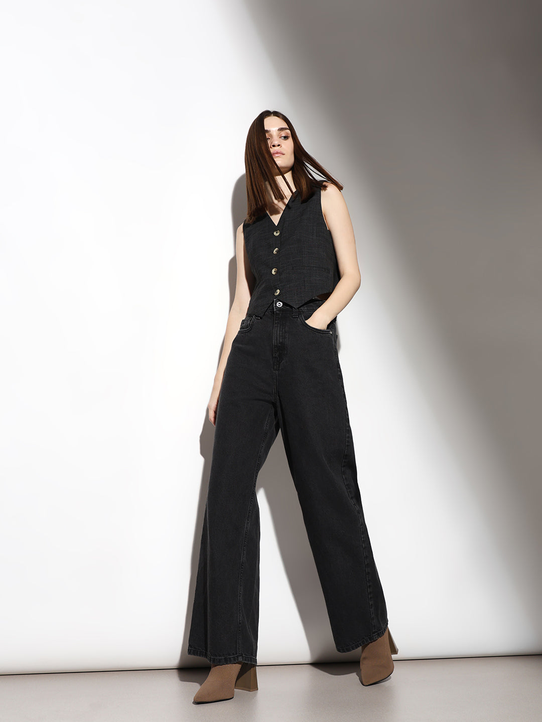 Black High Rise Straight Fit Jeans