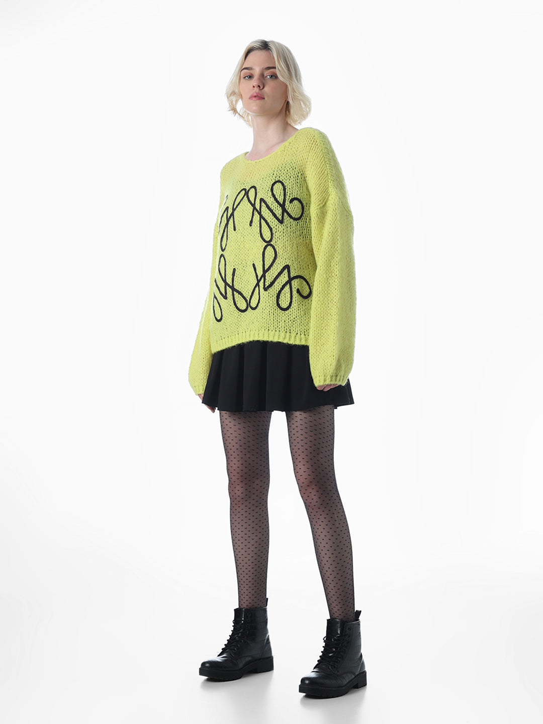 Green Embroidered O-Neck Pullover