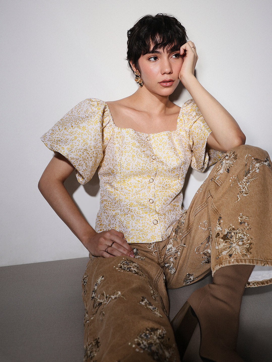 STUDIO Structured Balloon Sleeves Top