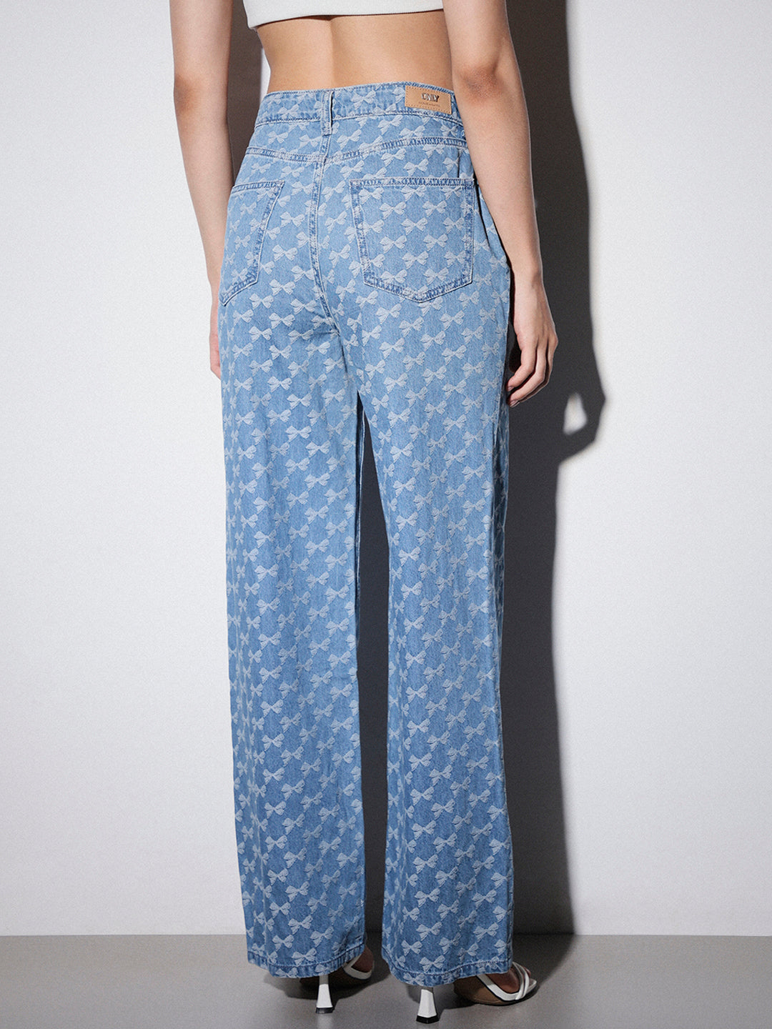 Jacquard Bow Straight Fit Jeans