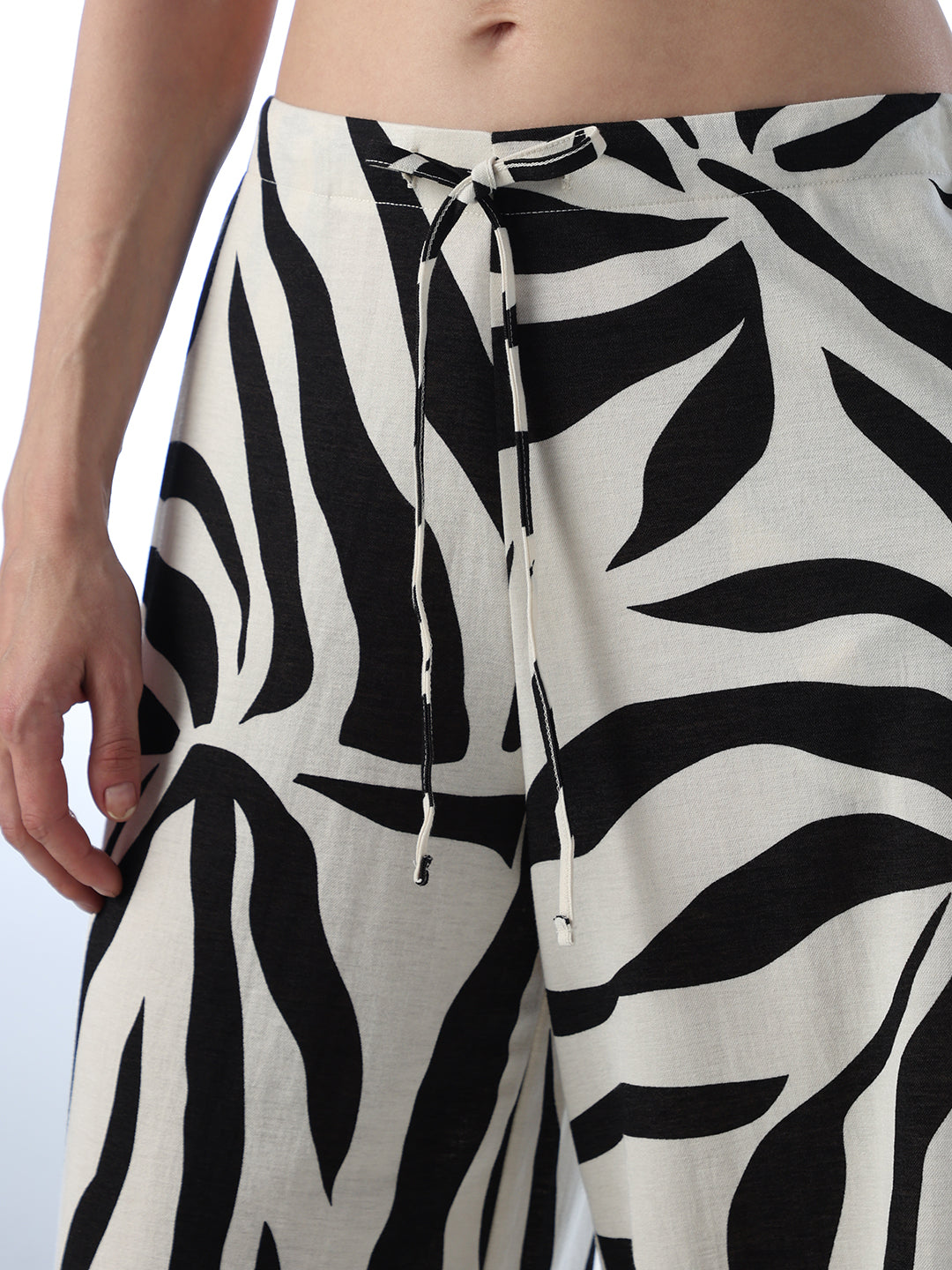 Printed Pull-Up Flared Pants