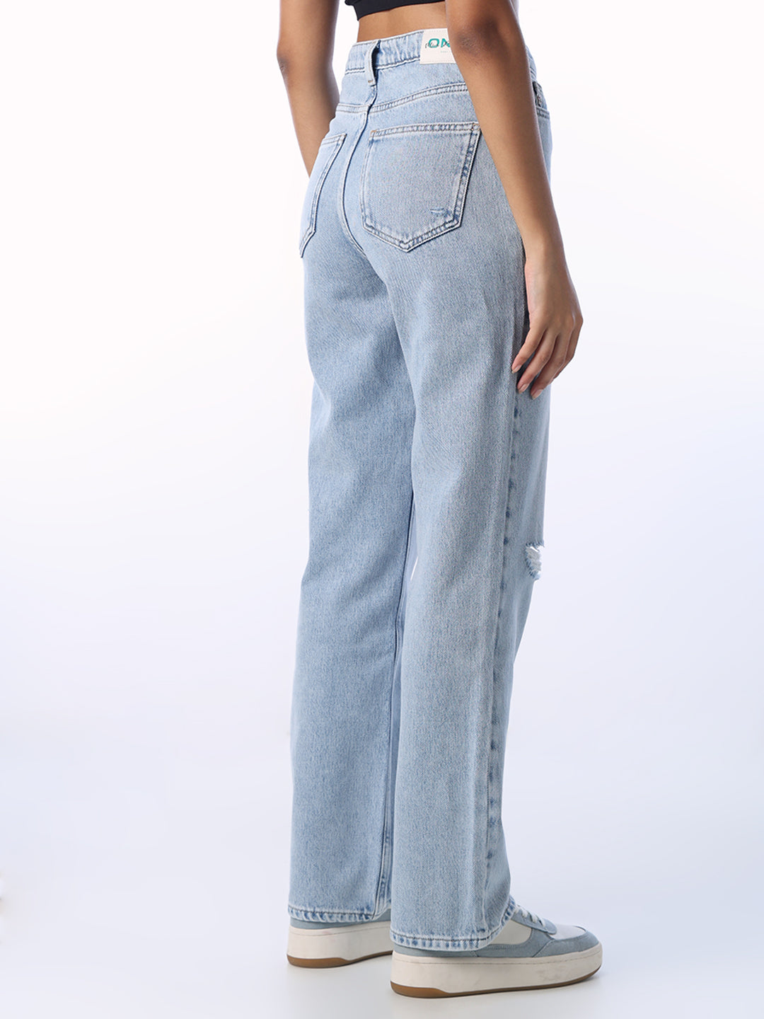 Distressed Straight Fit Jeans