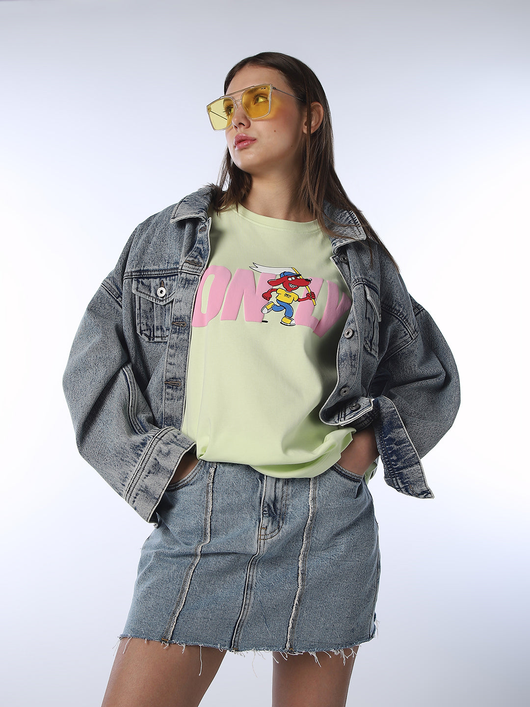Regular Fit Graphic Logo T-shirt