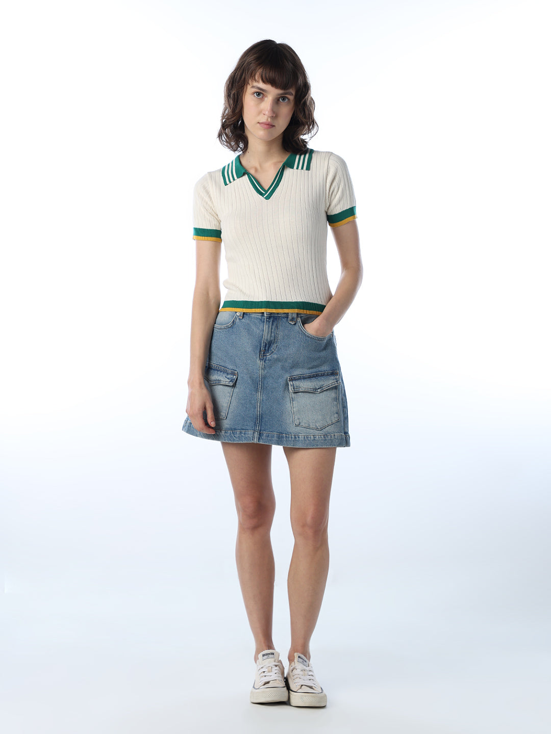 V-Neck Fitted Knit T-shirt