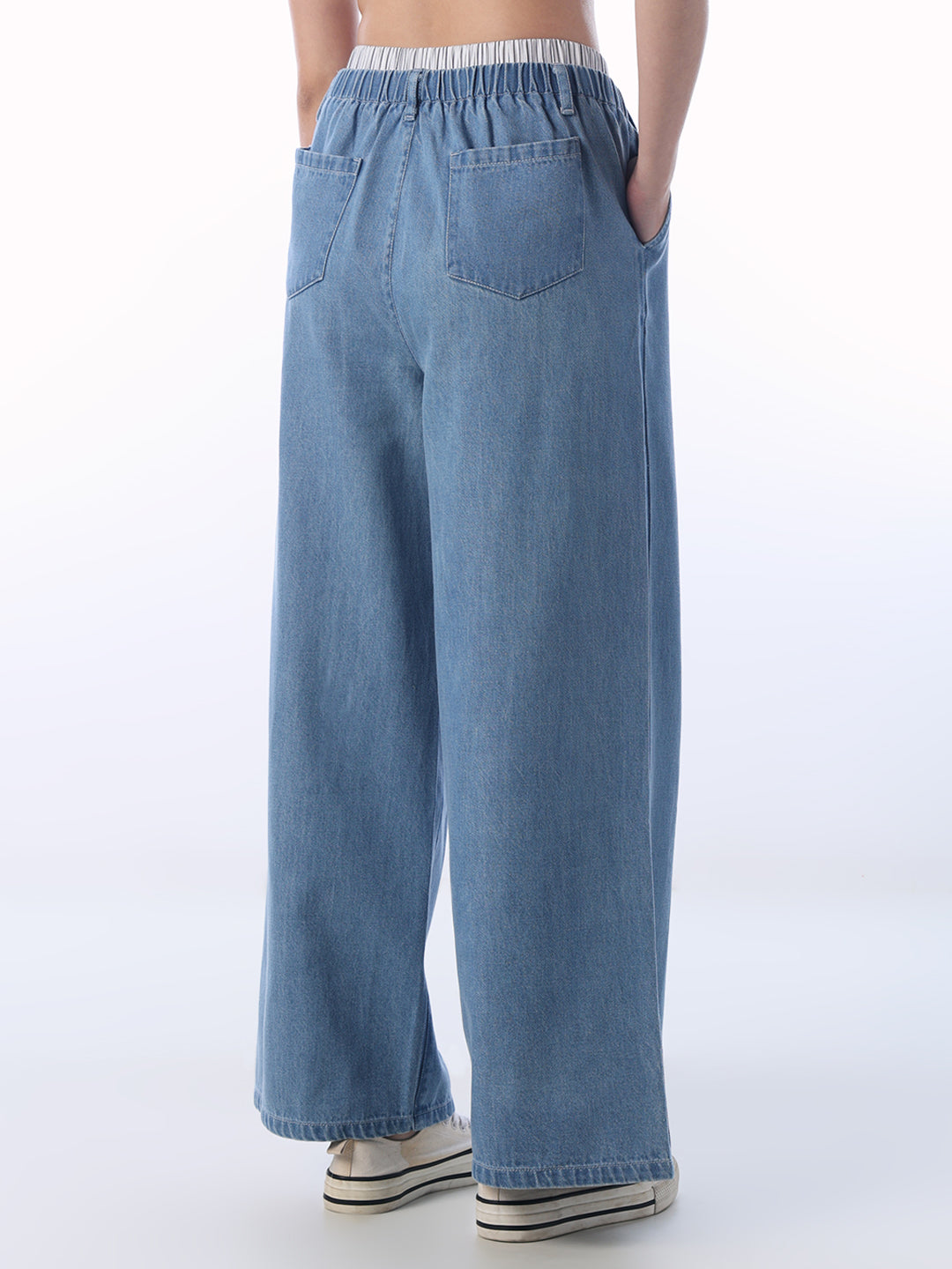 Elasticated Waist Wide-Leg Jeans