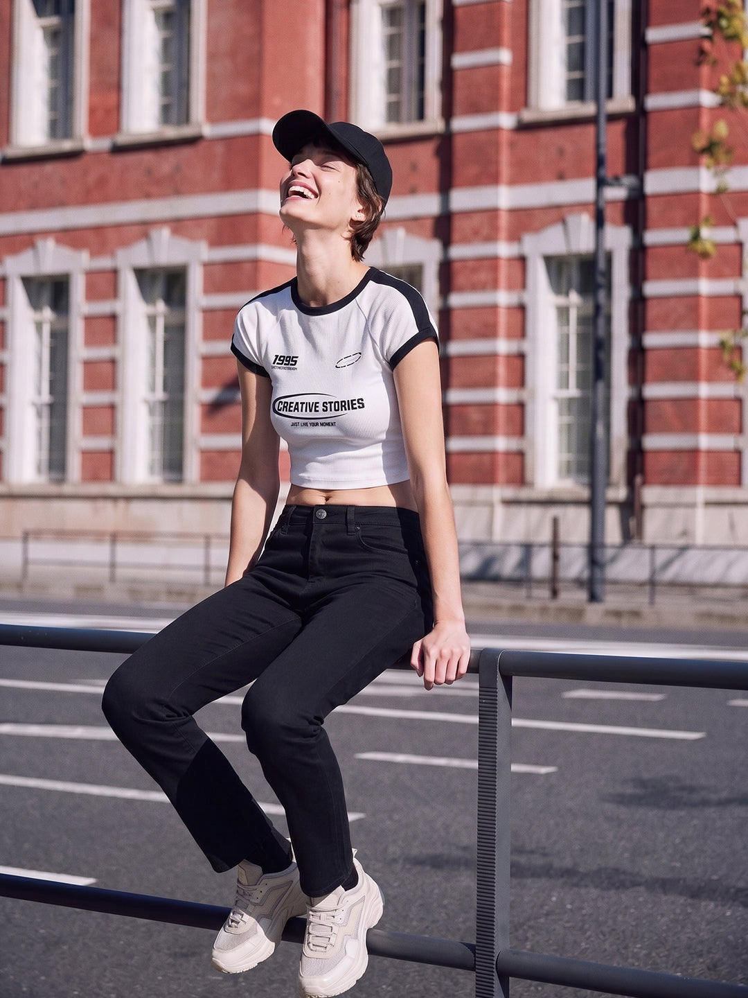 High Rise Straight Fit Jeans