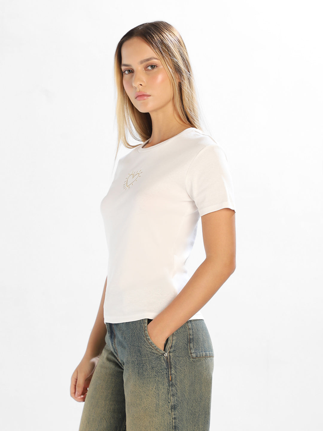 White Embroidered O-Neck T-shirt