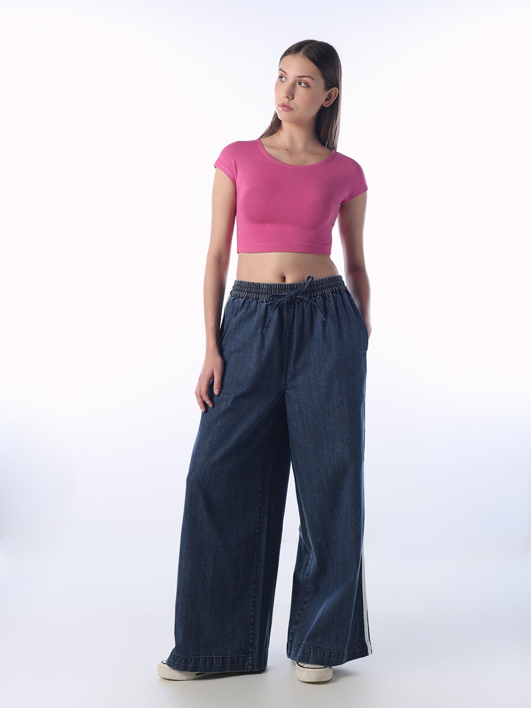 Slim Fit Cropped T-shirt