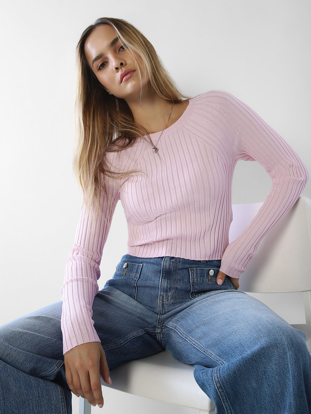 Light Pink Cropped O-Neck Pullover