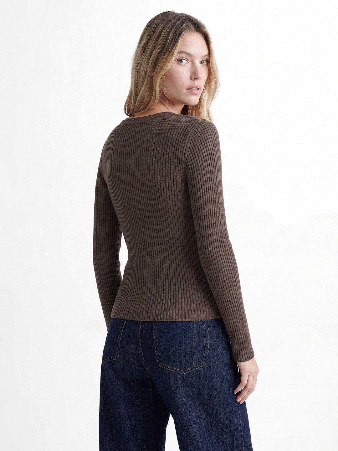 Brown Buckle Detail O-Neck Pullover