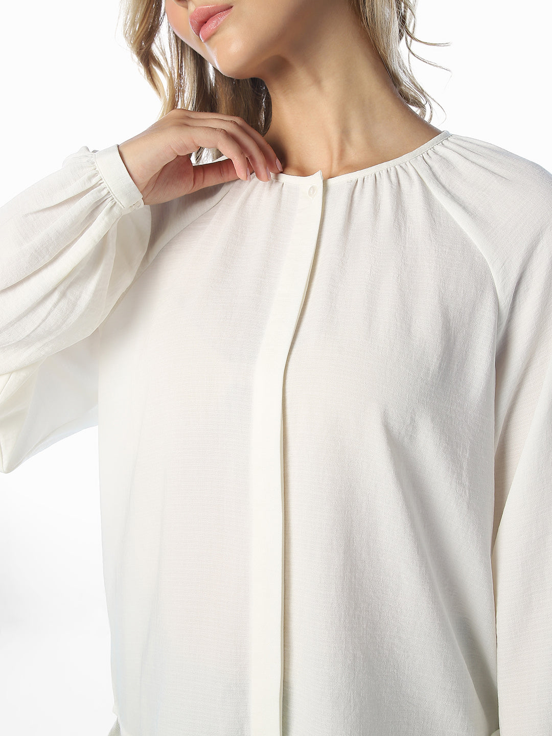 White O-Neck Shirt